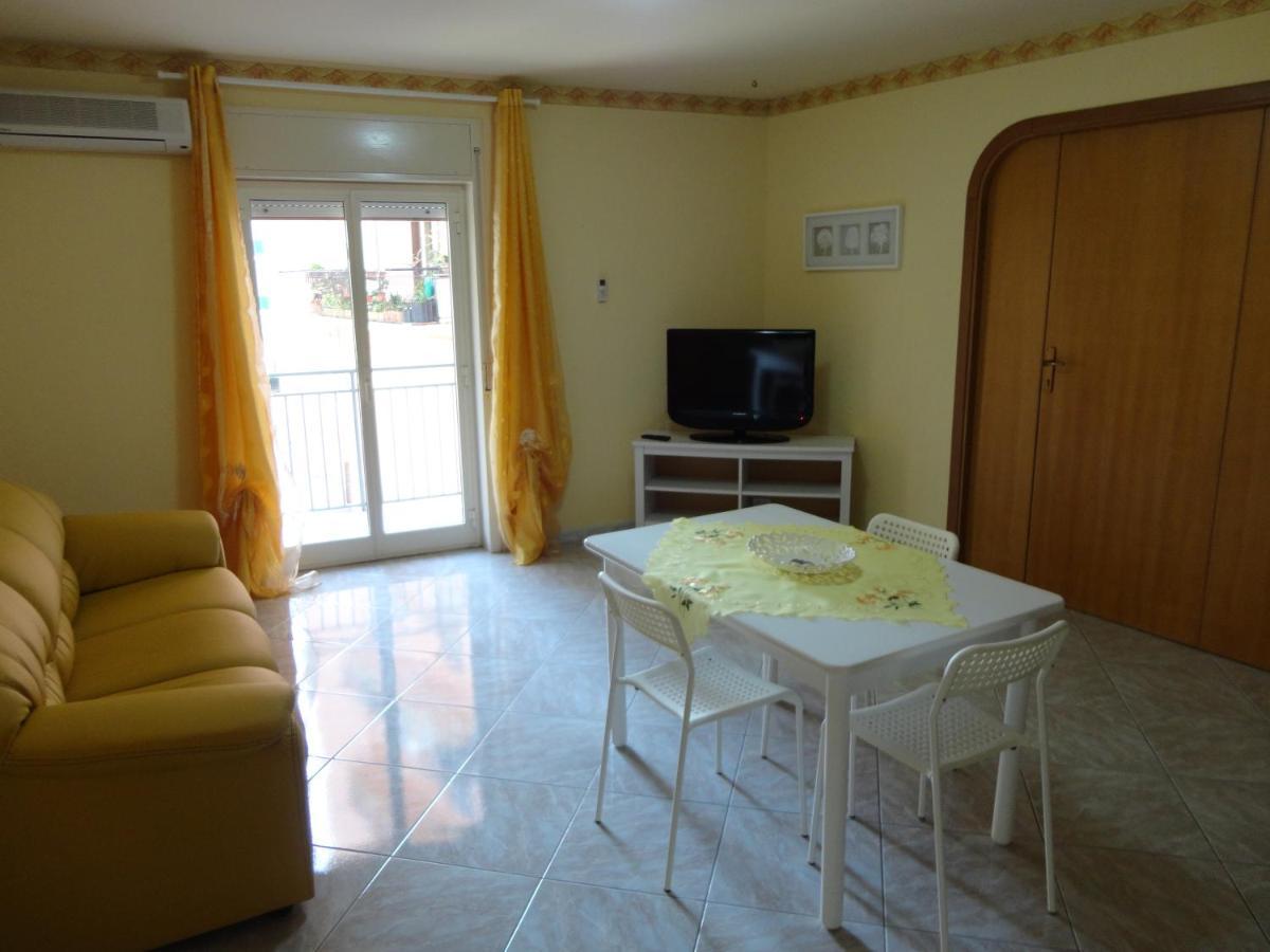 Baciati Dal Sole - Appartamento In Centro Порто Емпедокле Екстериор снимка